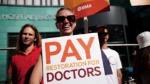 Senior doctors end pay dispute with government